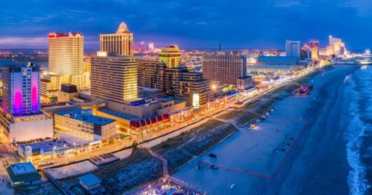 Economic consultant tells Atlantic City to go big in order to compete with NYC casino projects.