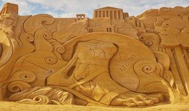 20,000-pound sand sculpture unveiled at Caesars Beach Club