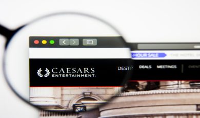 Caesars Director Buys $61,716 in Company Stock